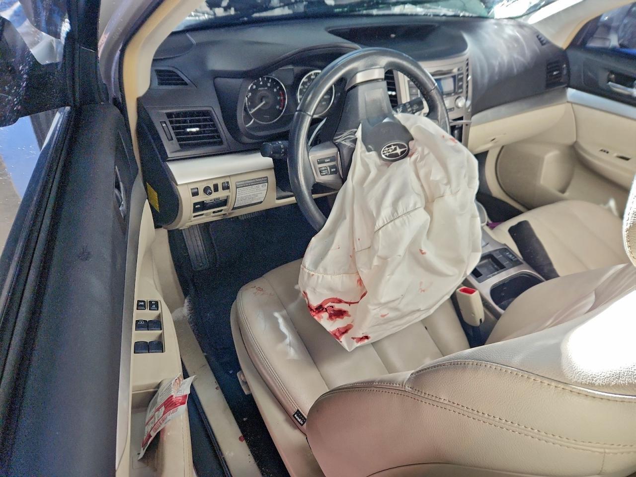 2012 SUBARU Outback