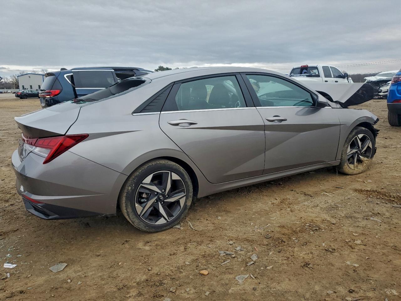 2023 HYUNDAI ELANTRA