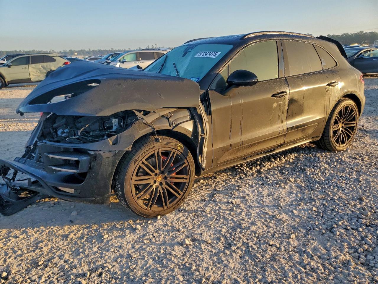 2016 PORSCHE Macan