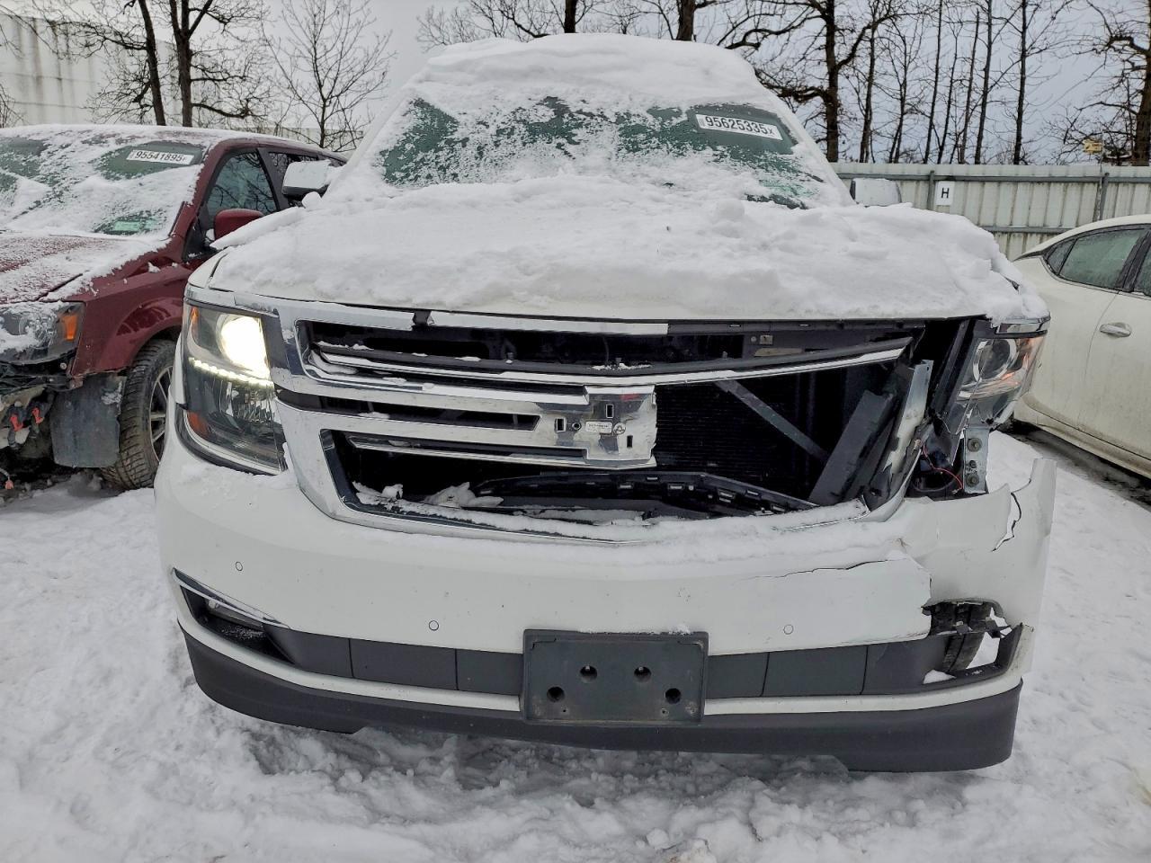 2016 CHEVROLET Suburban
