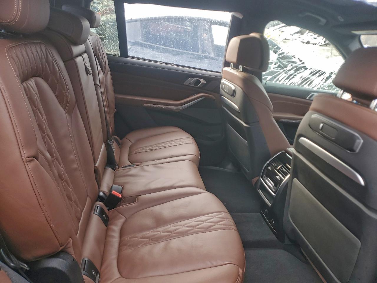 2026 BMW X7