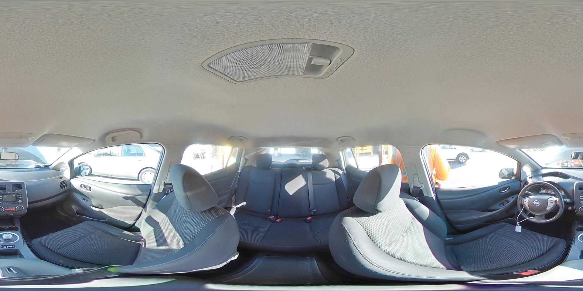 2015 NISSAN LEAF
