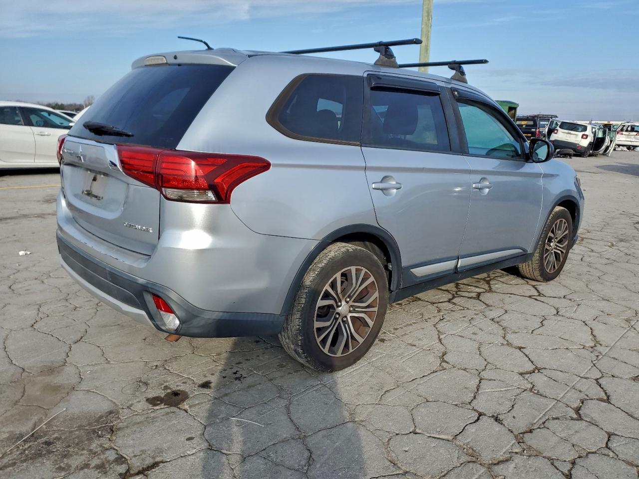 2016 MITSUBISHI outlander