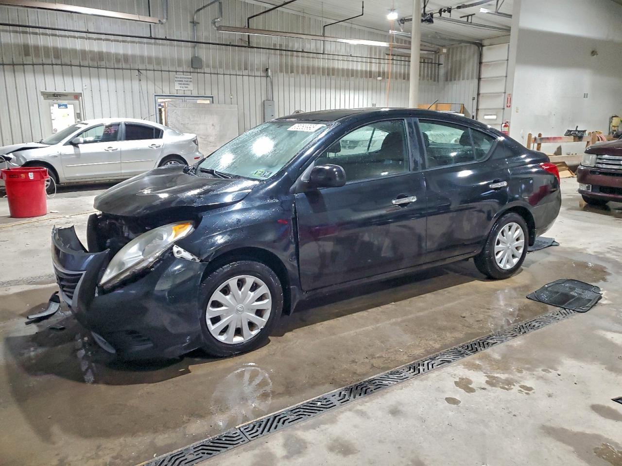 2012 NISSAN VERSA