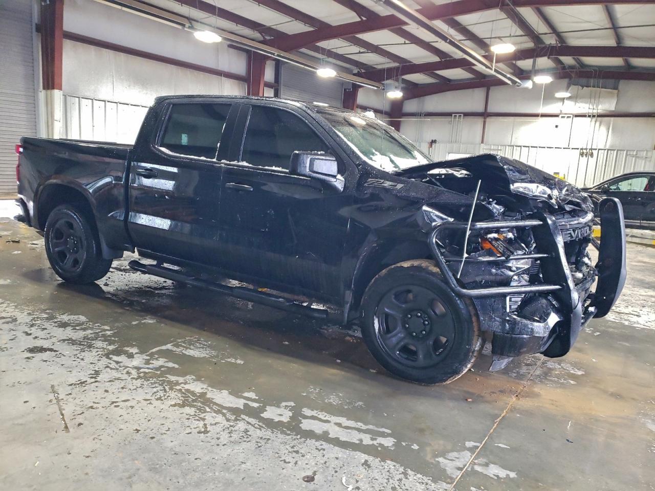 2024 CHEVROLET Silverado