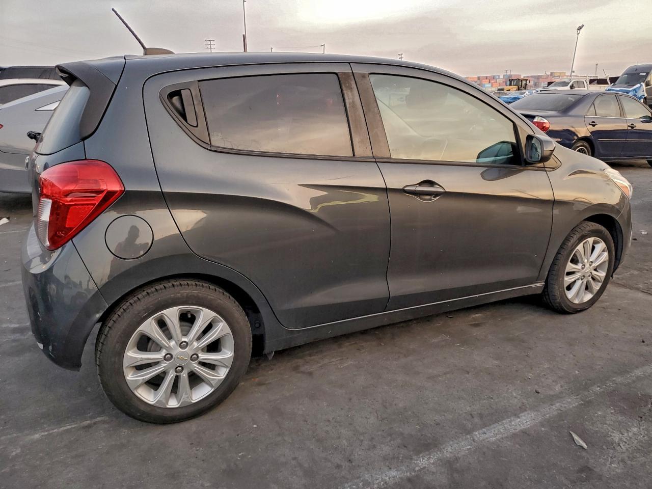 2017 CHEVROLET Spark