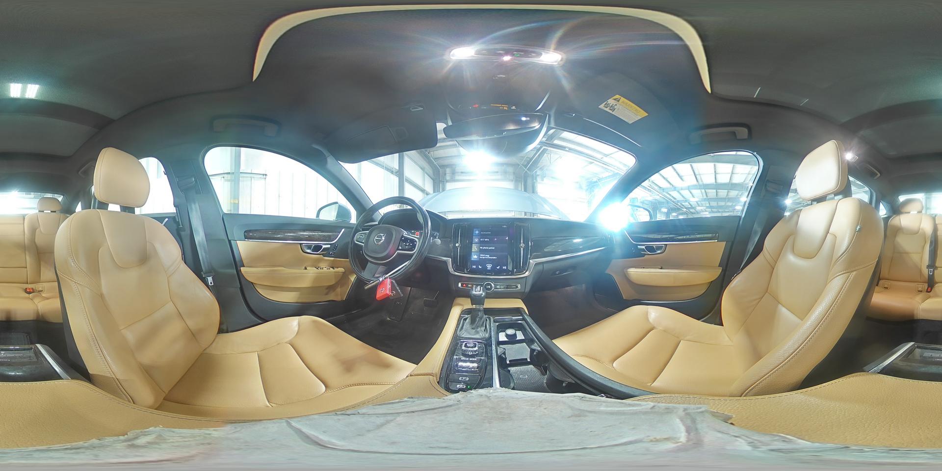 2018 VOLVO S90