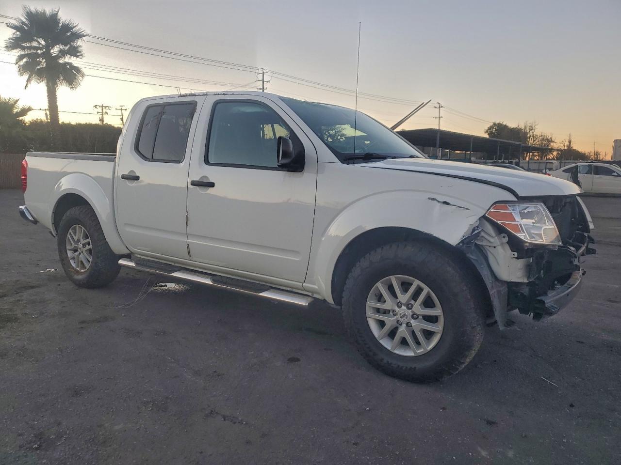 2017 NISSAN Frontier