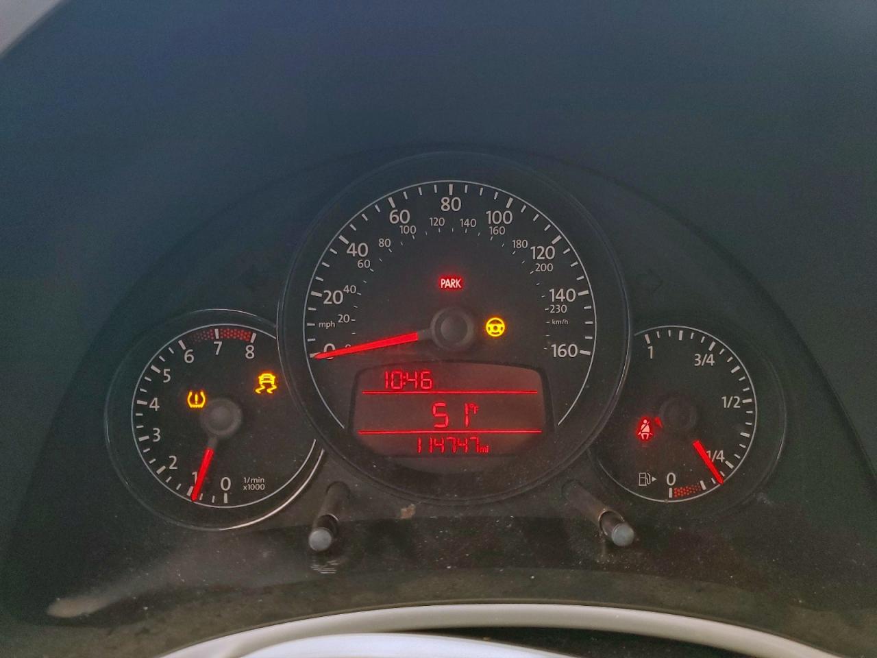 2012 VOLKSWAGEN Beetle