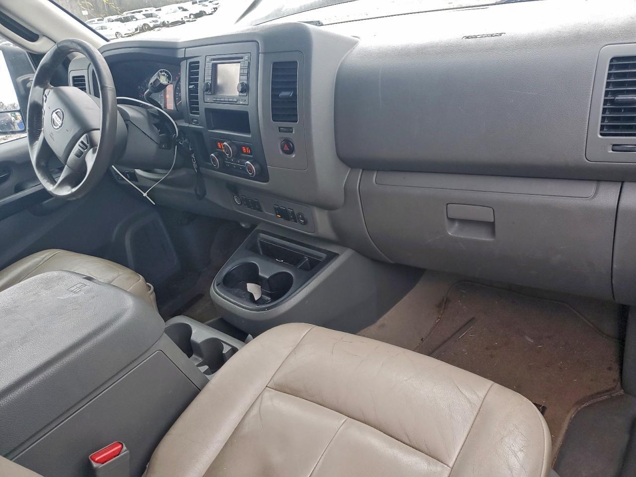 2013 NISSAN NV3500