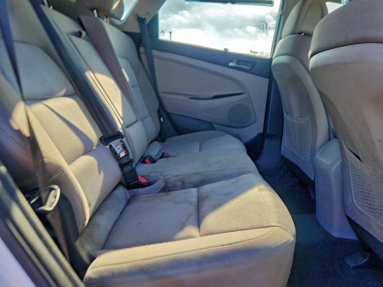 2016 HYUNDAI TUCSON