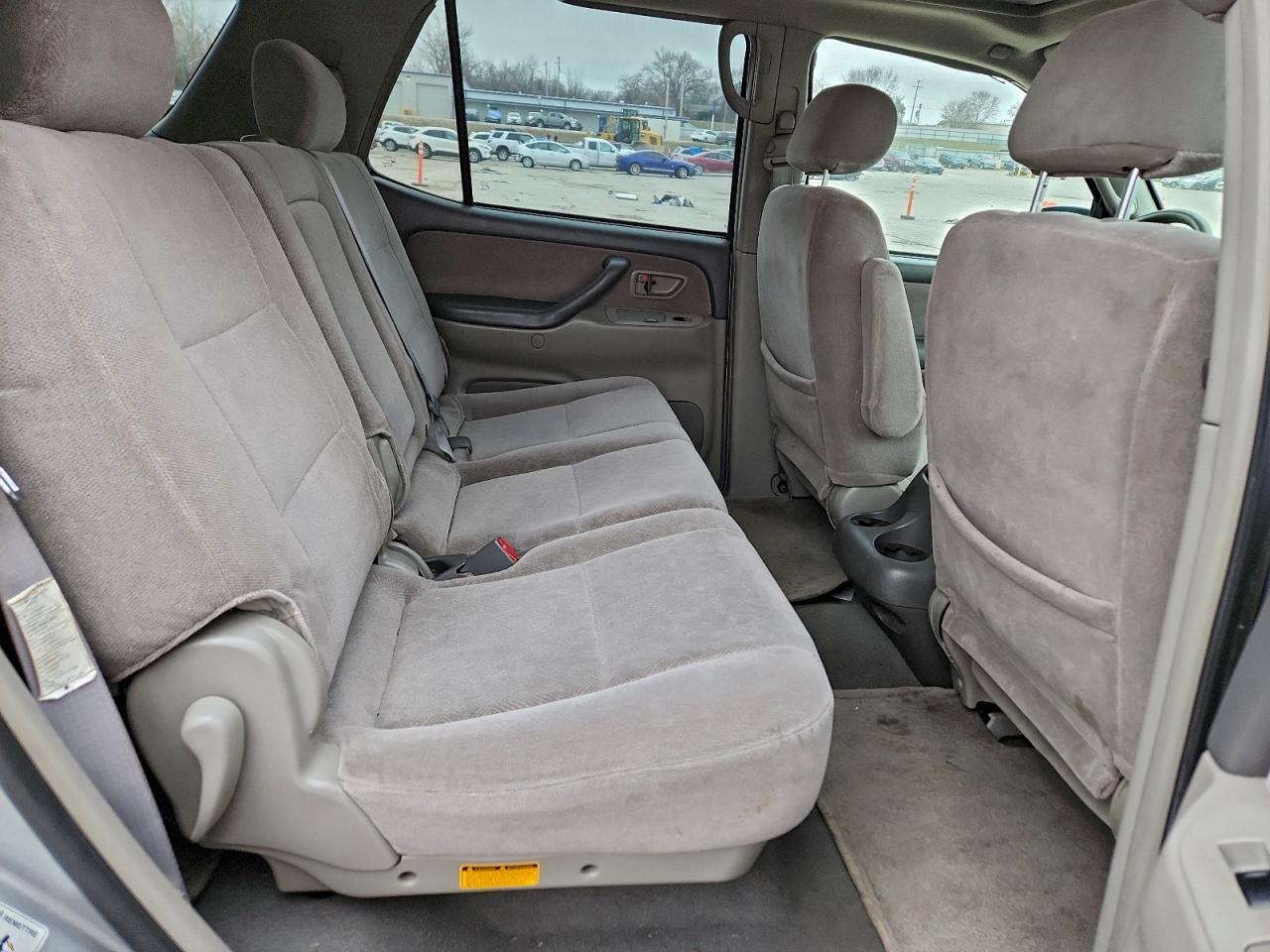 2002 TOYOTA Sequoia