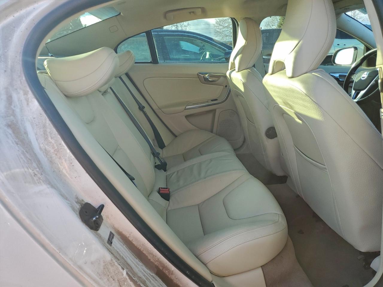 2013 VOLVO S60
