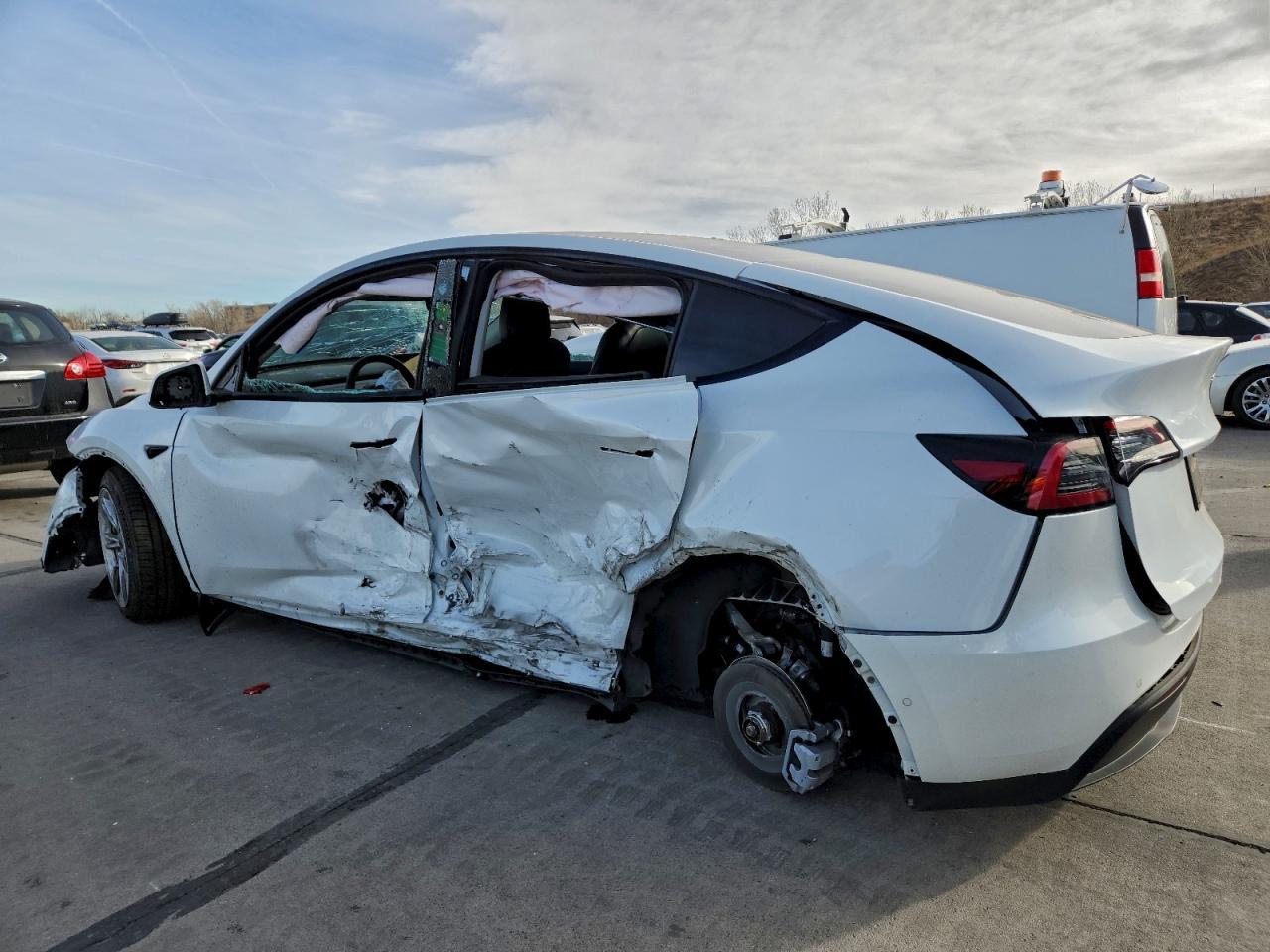 2022 TESLA MODEL Y