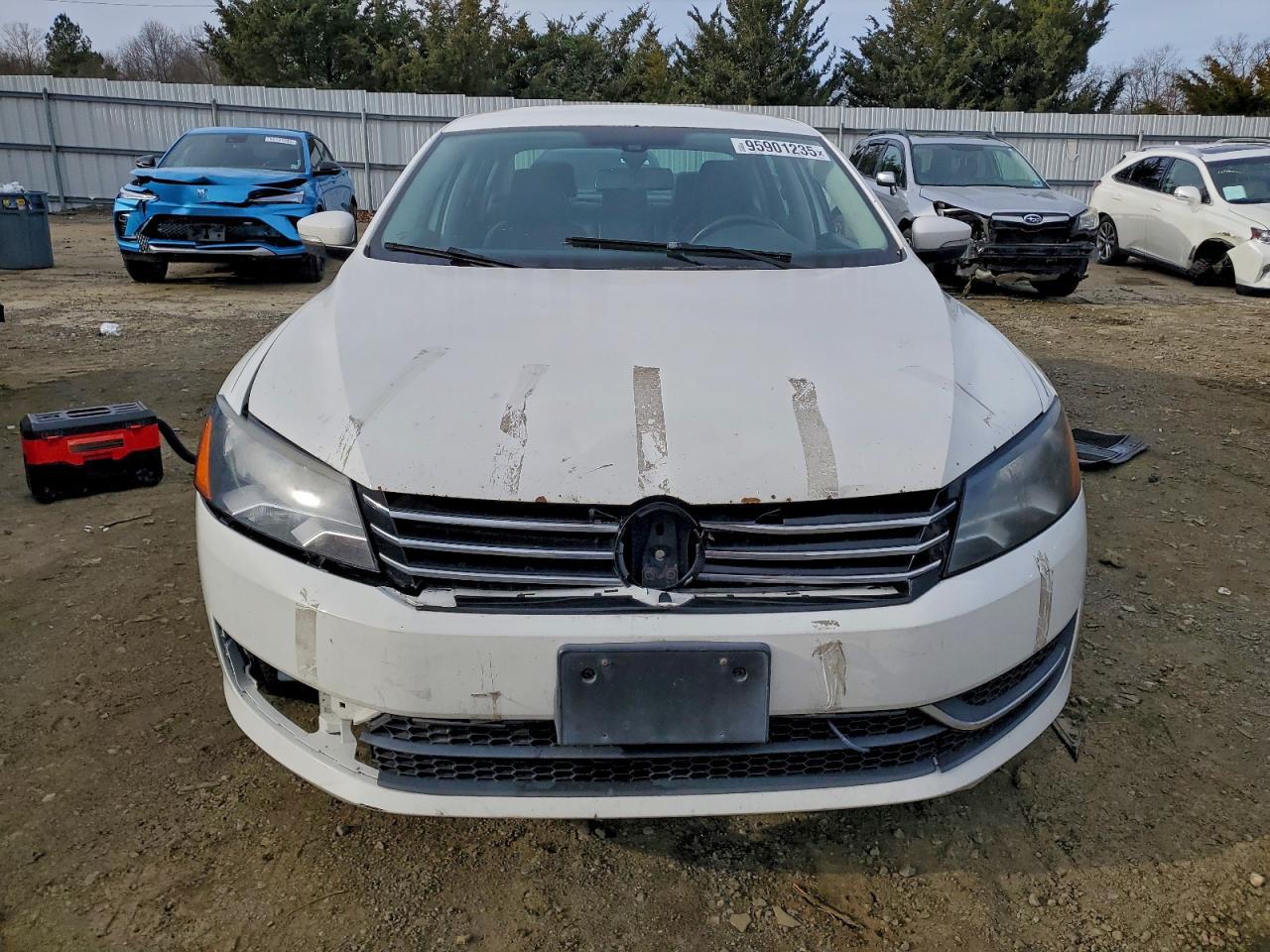 2015 VOLKSWAGEN Passat