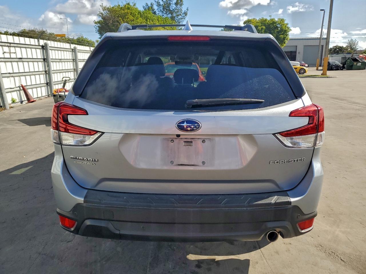 2020 SUBARU FORESTER