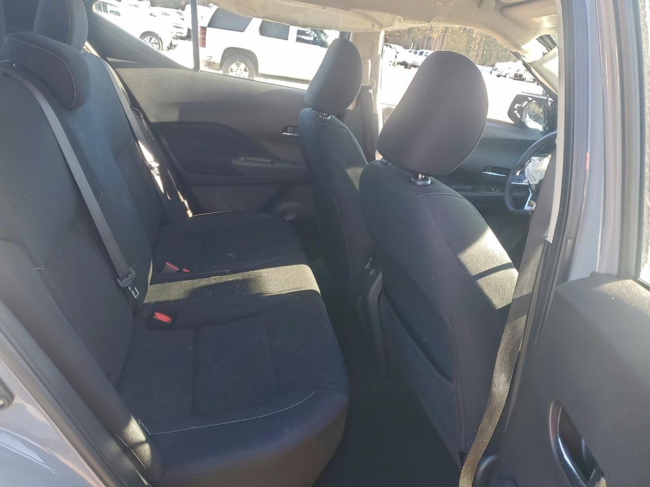 2022 NISSAN KICKS