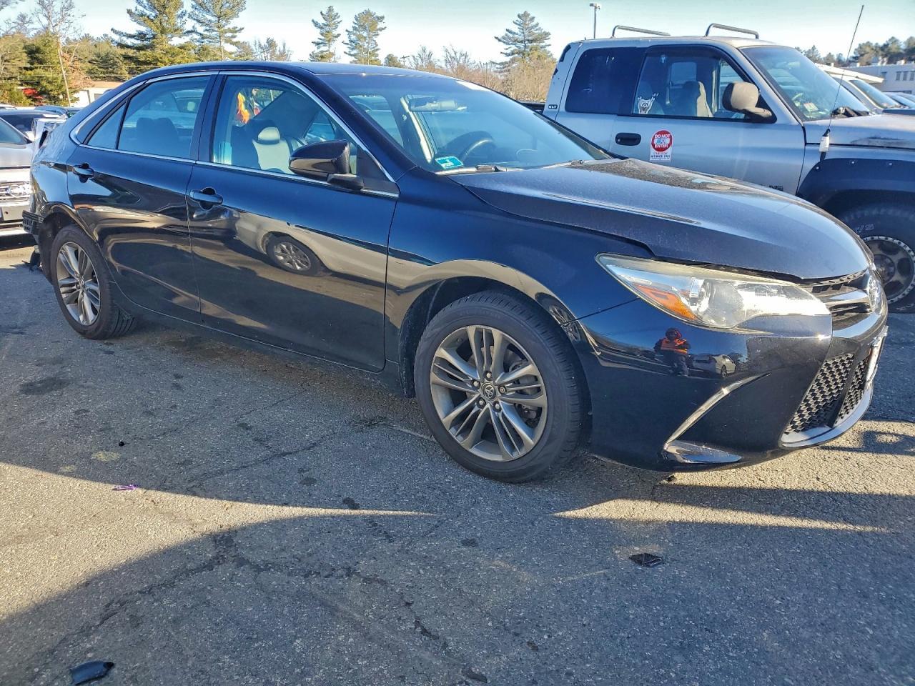 2016 TOYOTA CAMRY