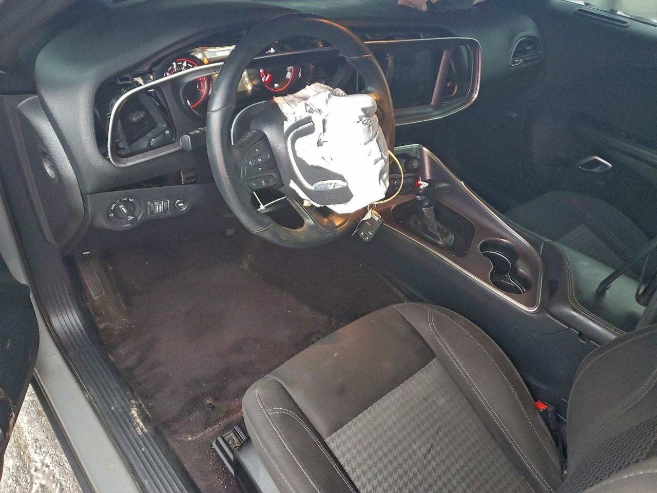 2017 DODGE Challenger
