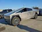 2025 TESLA Cybertruck