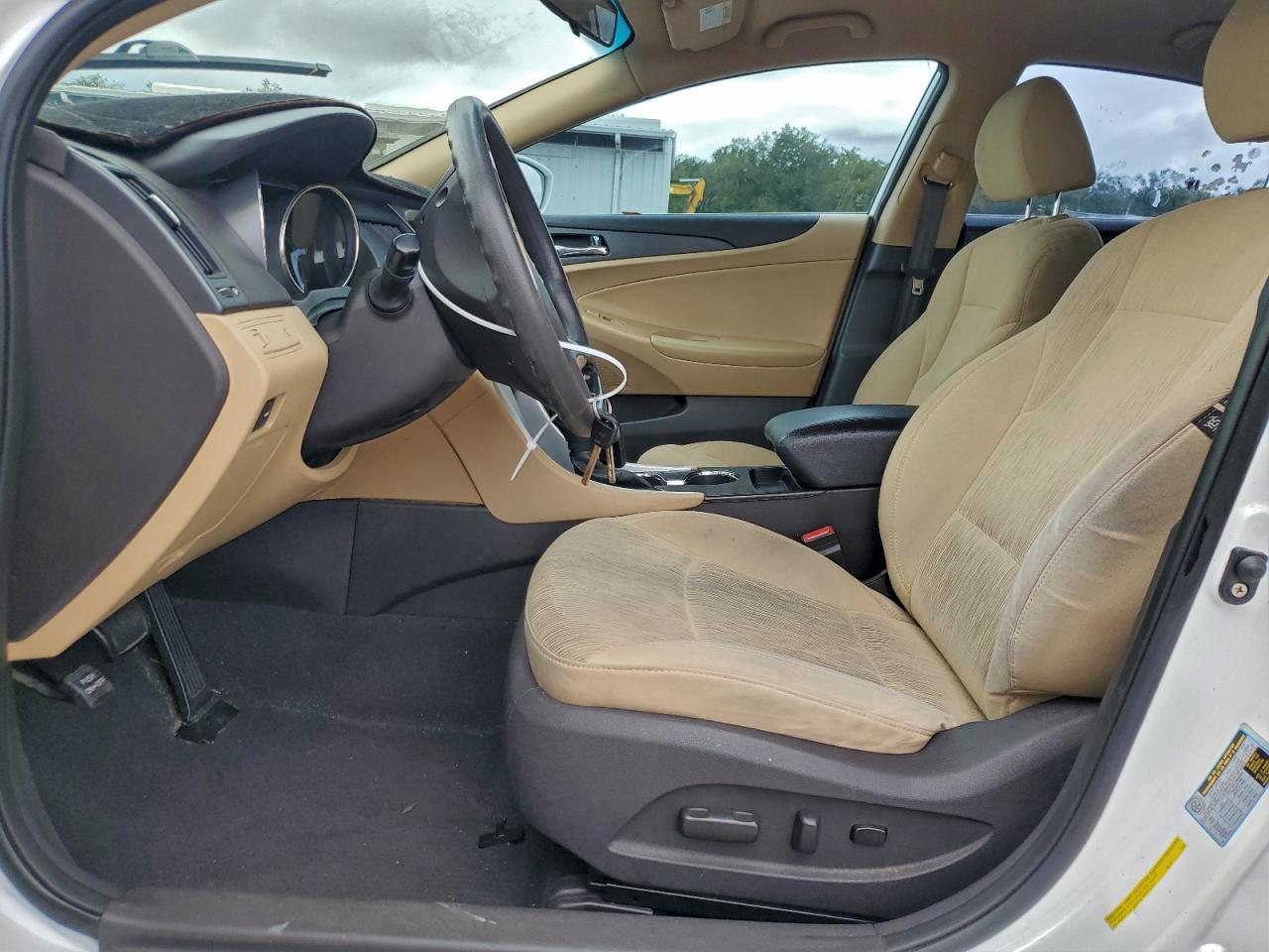 2011 HYUNDAI SONATA