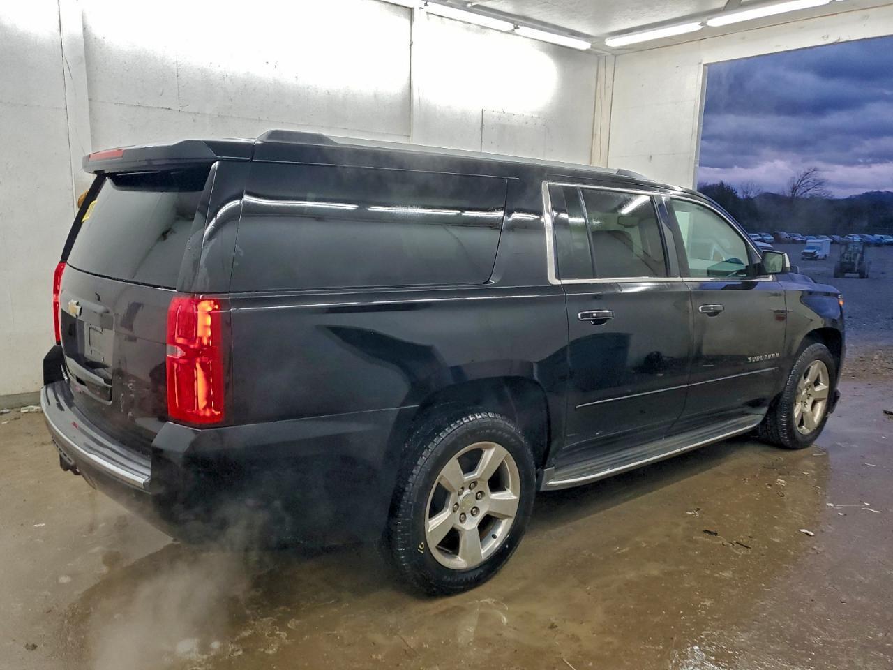 2015 CHEVROLET Suburban
