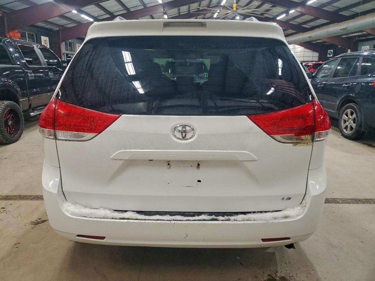 2014 TOYOTA SIENNA