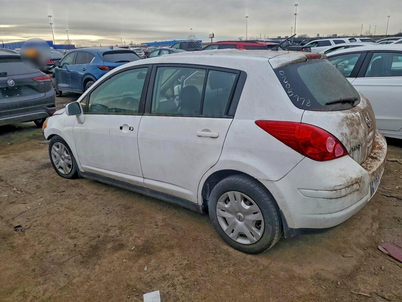 2011 NISSAN VERSA