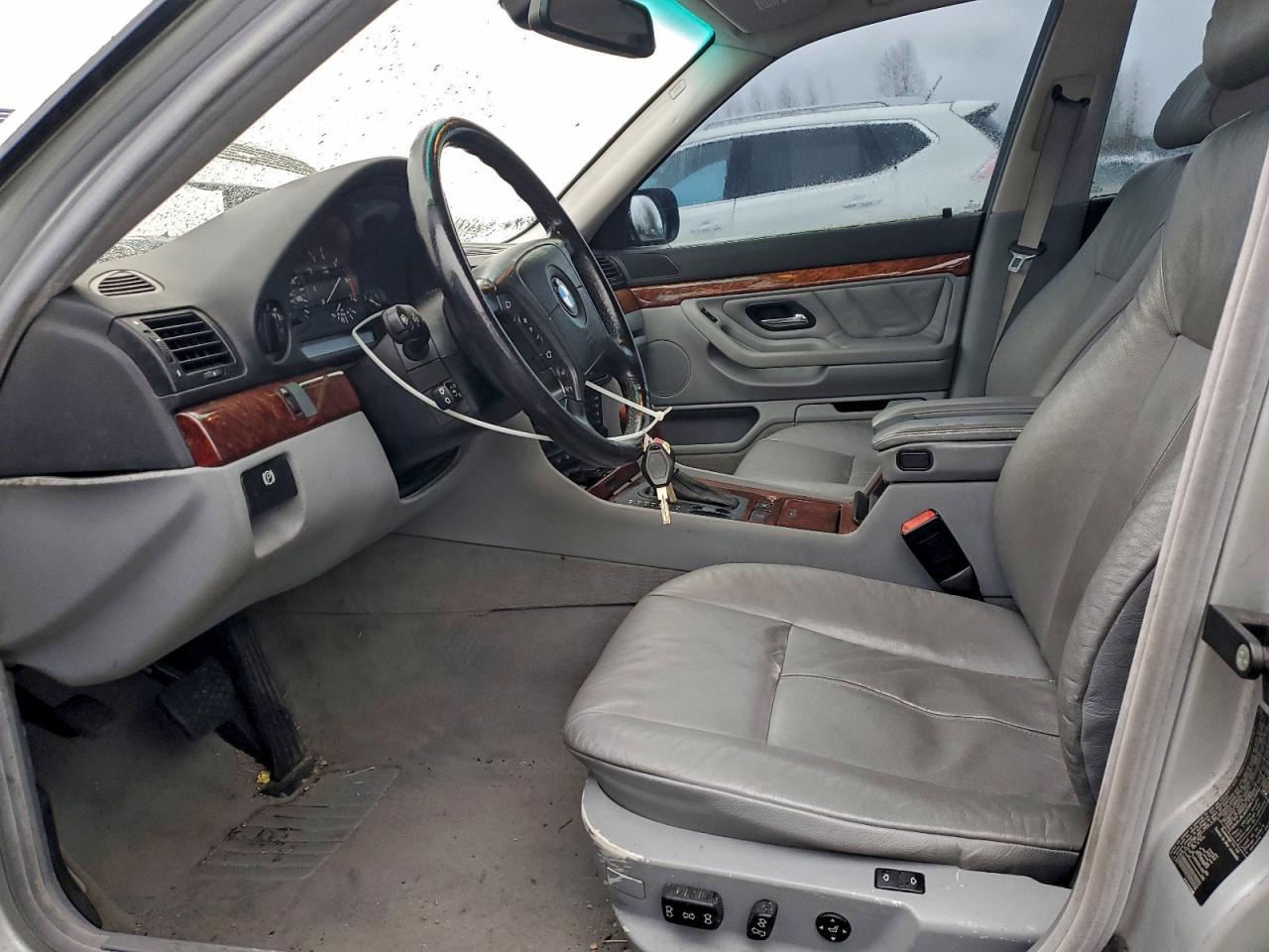 2001 BMW 7 series
