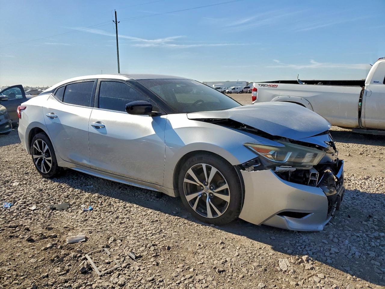 2016 NISSAN Maxima