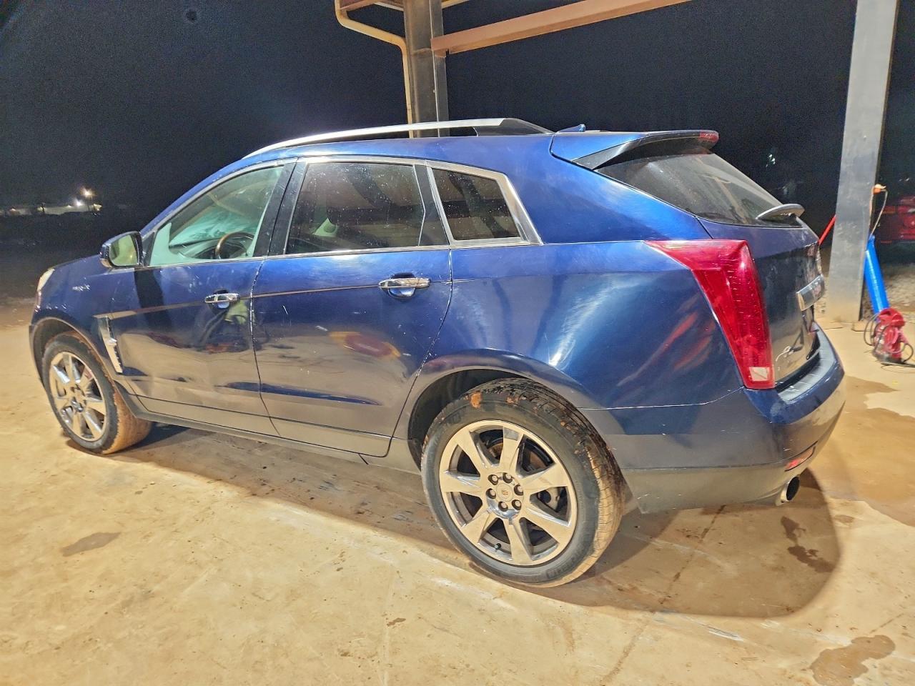 2010 CADILLAC SRX