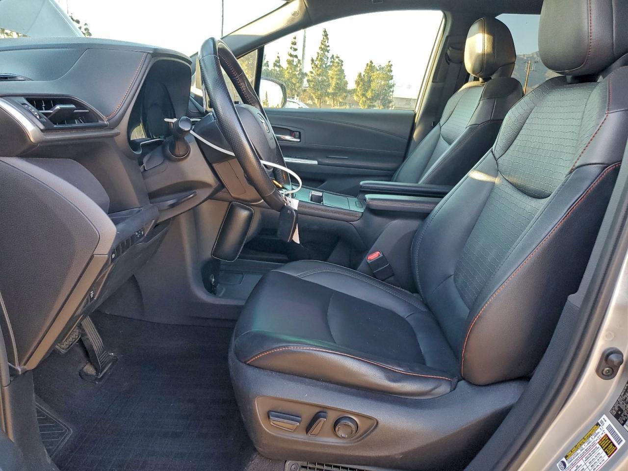 2021 TOYOTA SIENNA