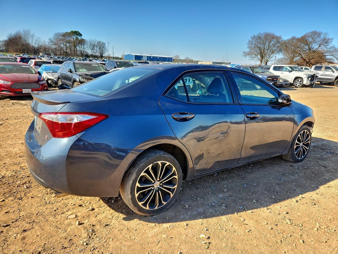 2015 TOYOTA COROLLA