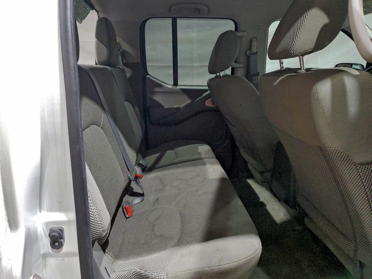 2016 NISSAN Frontier