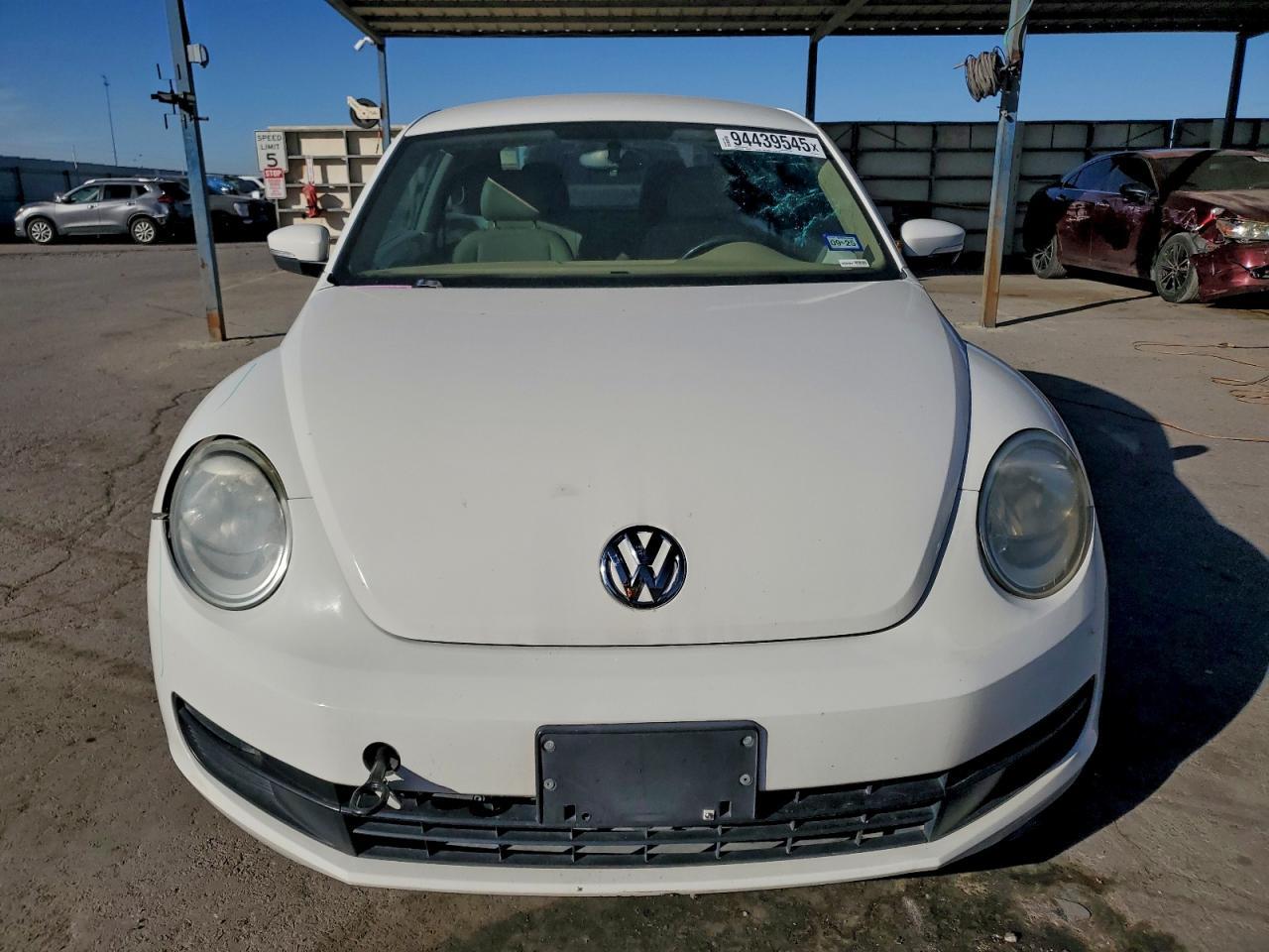 2013 VOLKSWAGEN Beetle