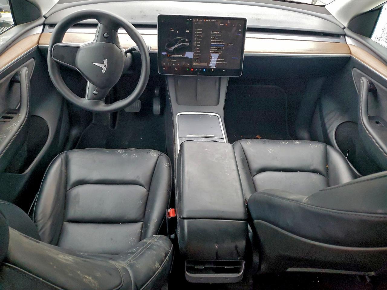 2024 TESLA MODEL Y