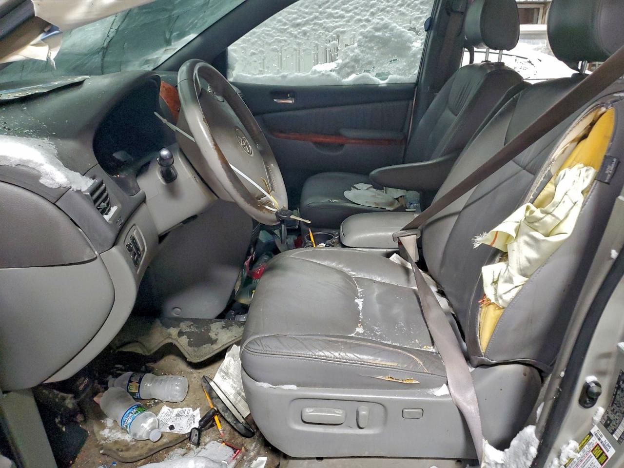 2008 TOYOTA SIENNA