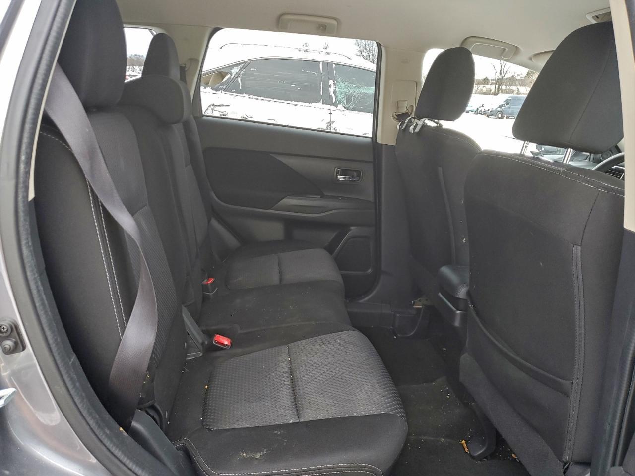 2018 MITSUBISHI outlander