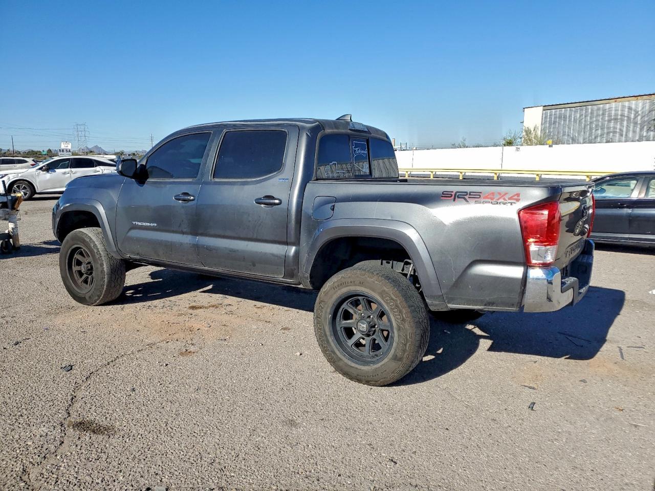 2016 TOYOTA TACOMA