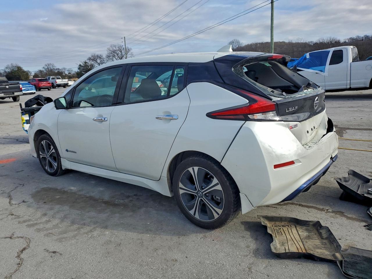 2019 NISSAN LEAF