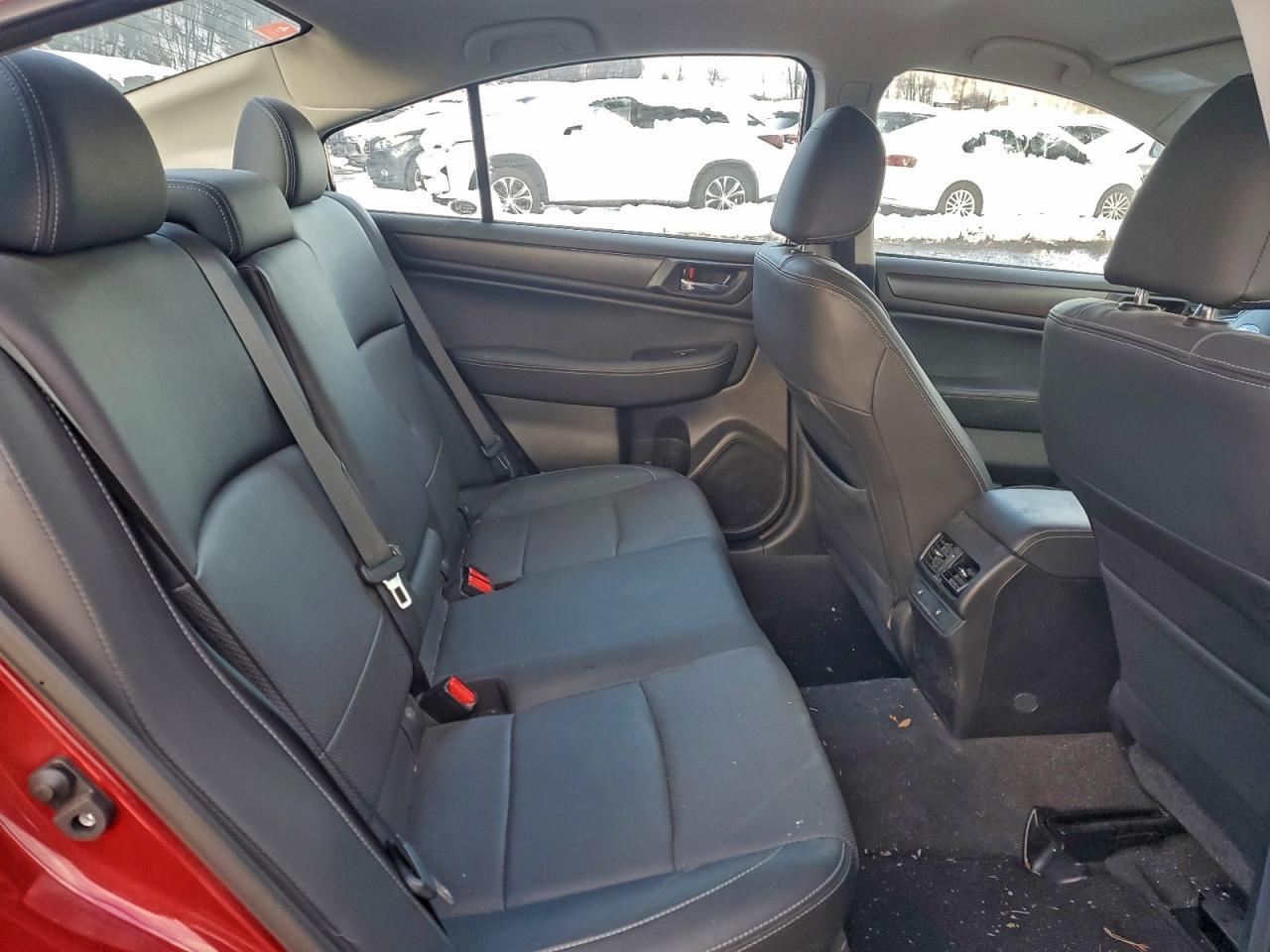 2016 SUBARU Legacy