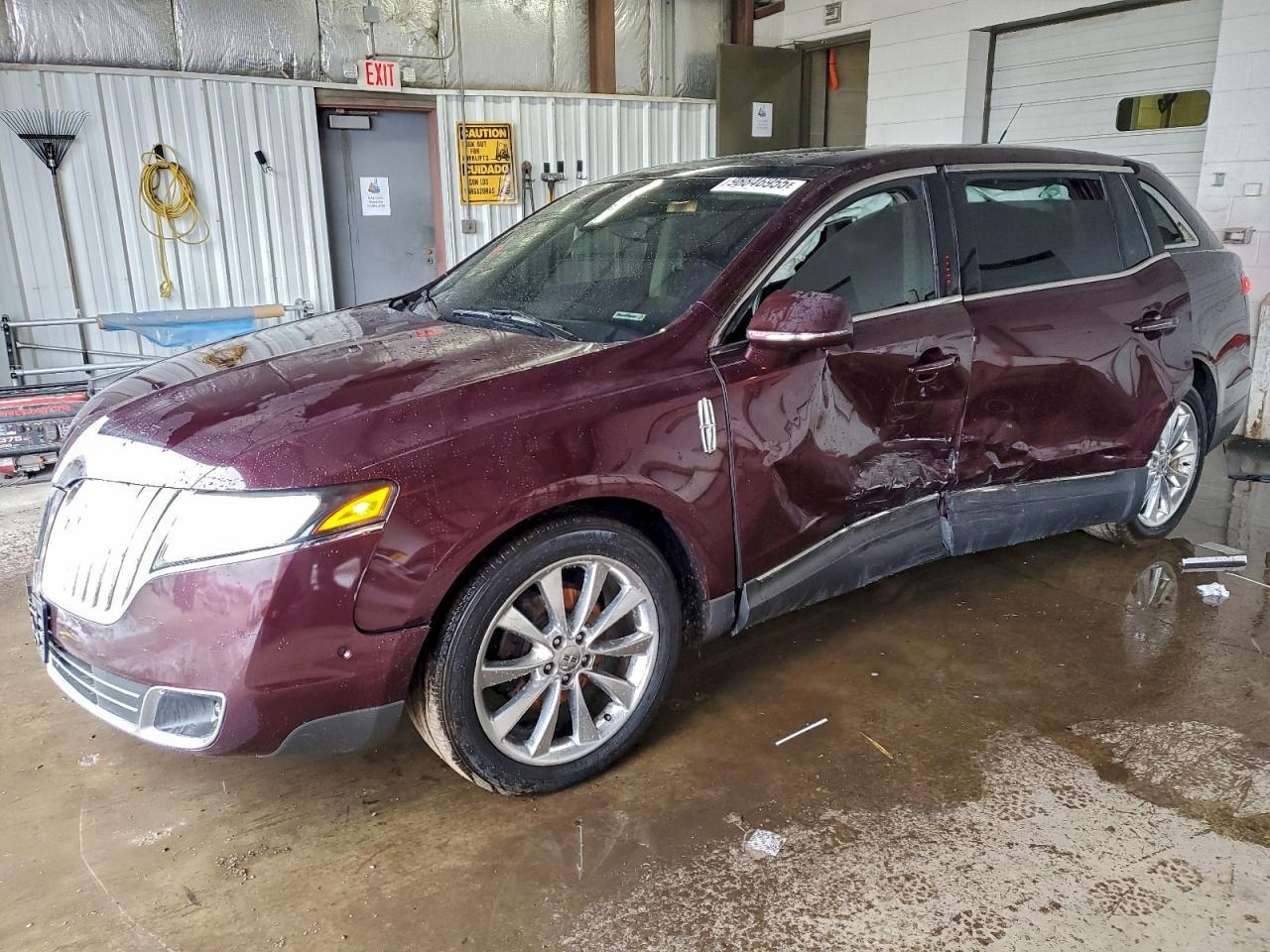 2011 LINCOLN MKT