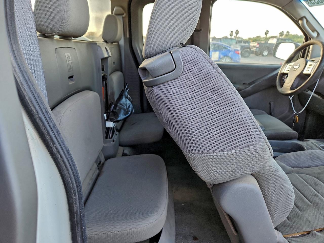 2014 NISSAN Frontier