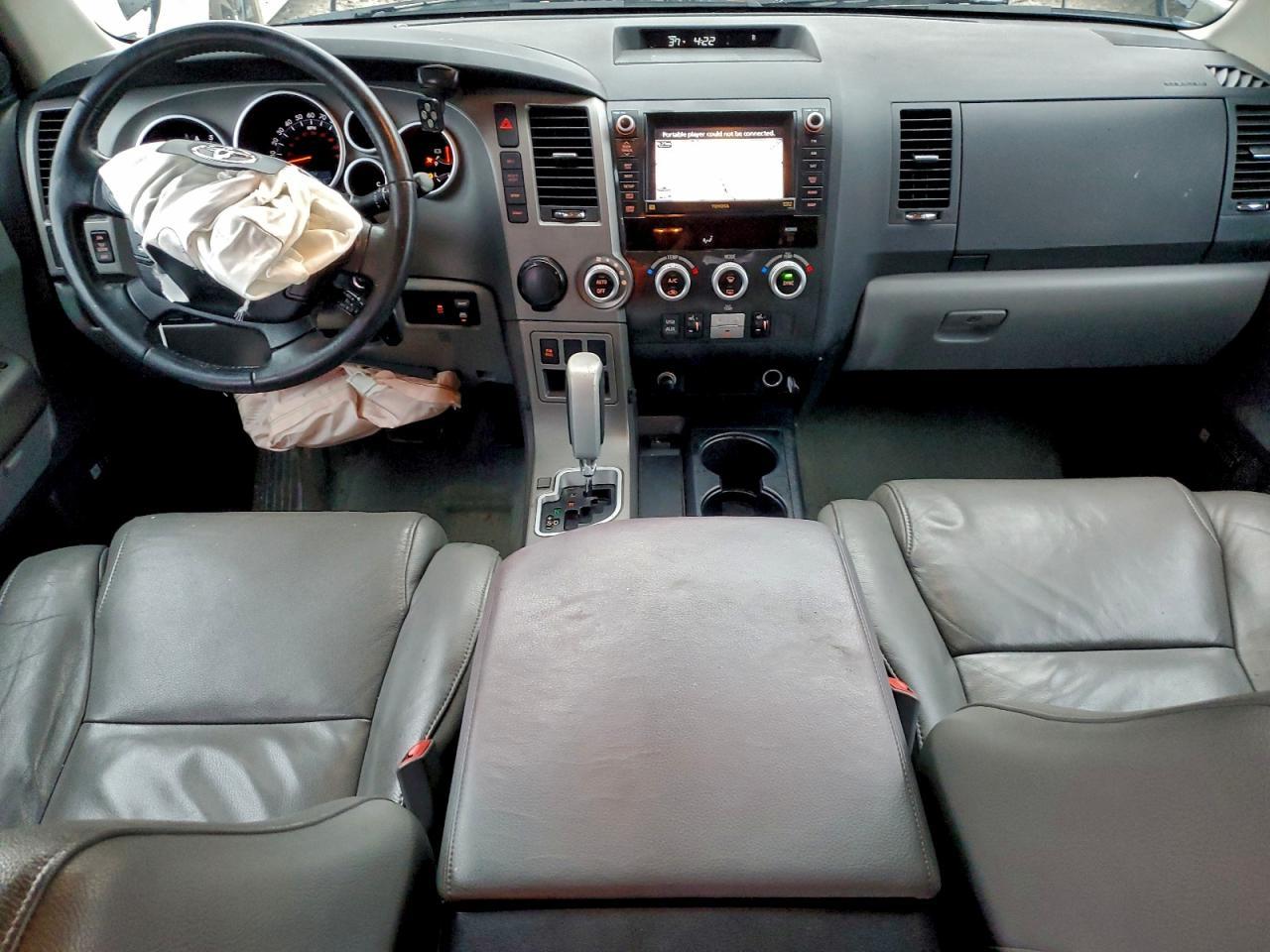 2011 TOYOTA Sequoia