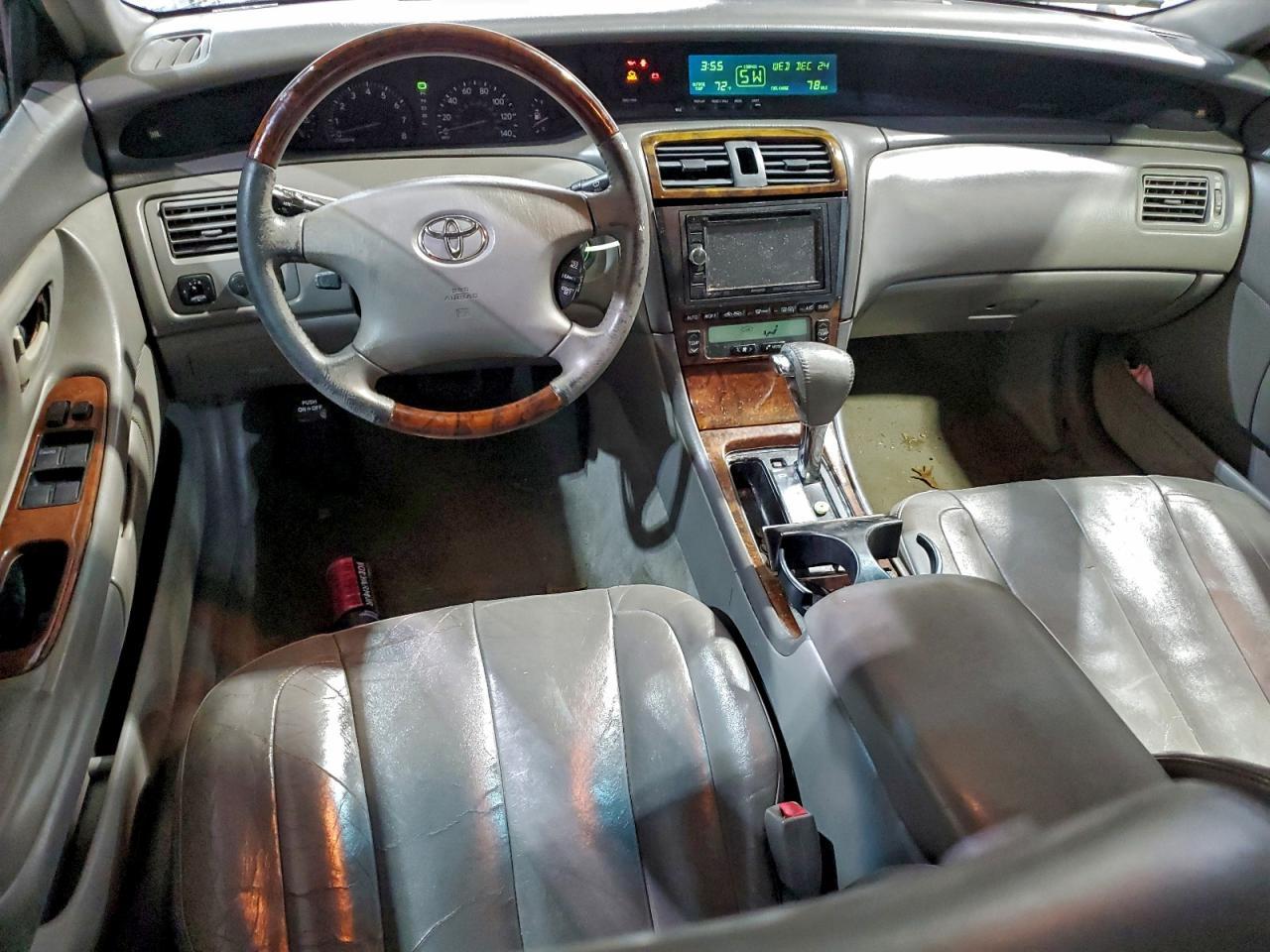 2004 TOYOTA Avalon