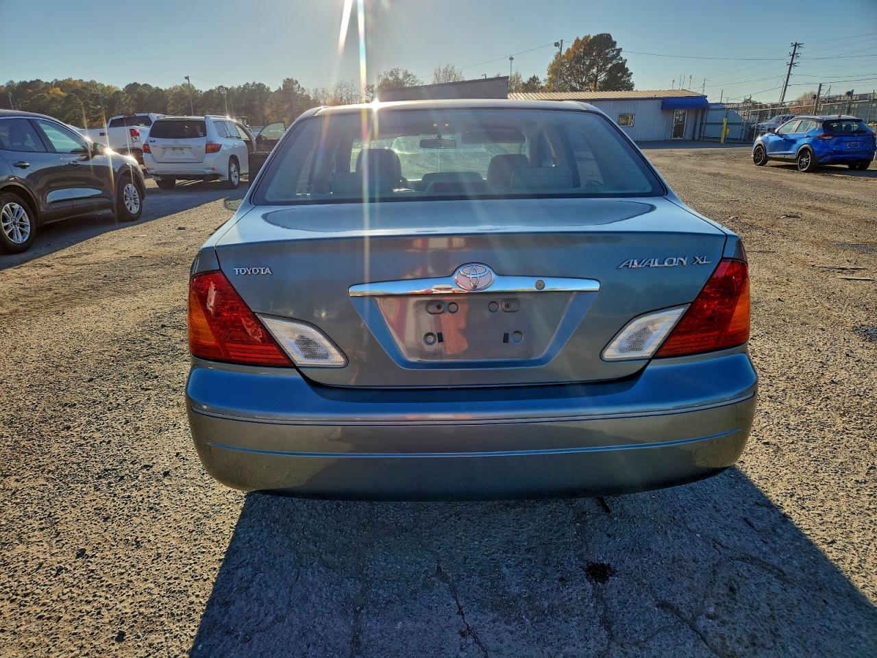 2001 TOYOTA Avalon