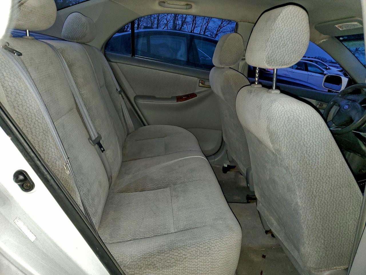 2004 TOYOTA COROLLA