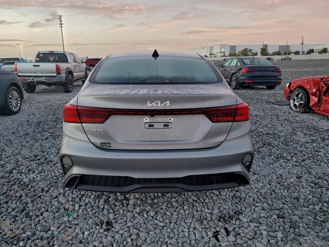 2023 KIA FORTE