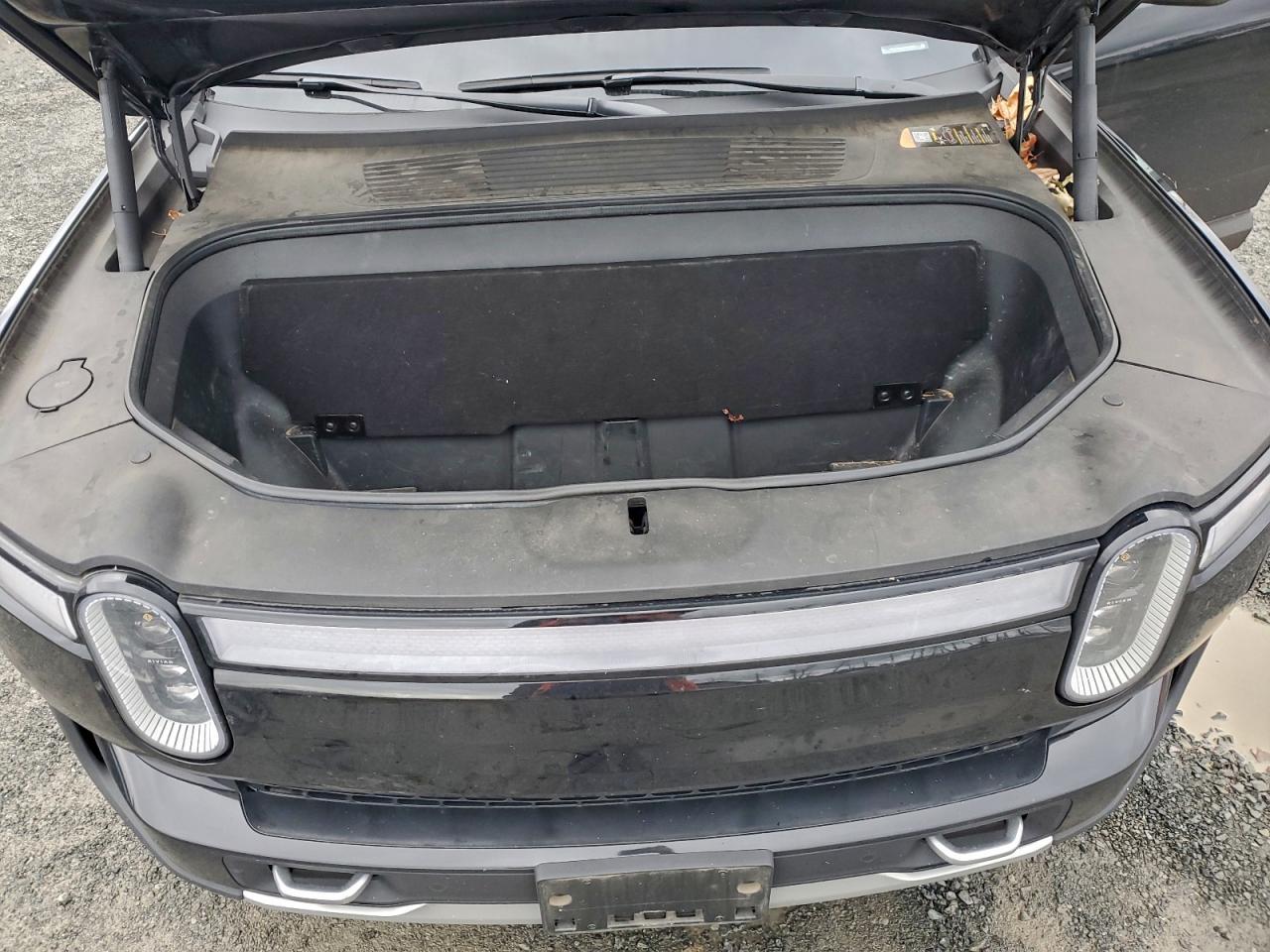 2022 RIVIAN R1t