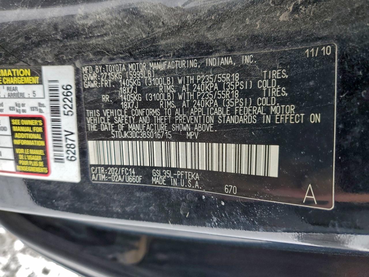 2011 TOYOTA SIENNA